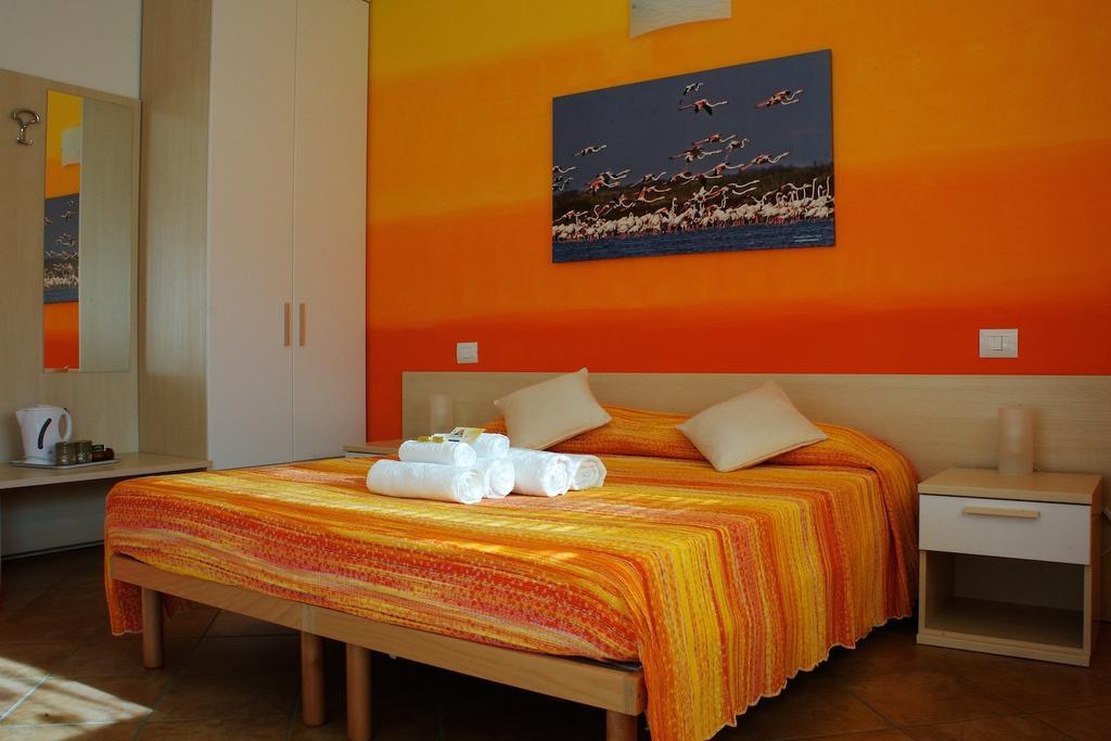 Hotel La Via Del Volano Codigoro Habitación foto