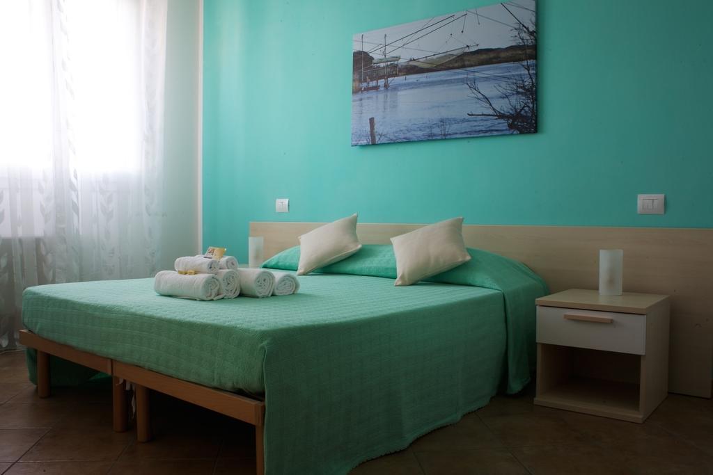 Hotel La Via Del Volano Codigoro Habitación foto